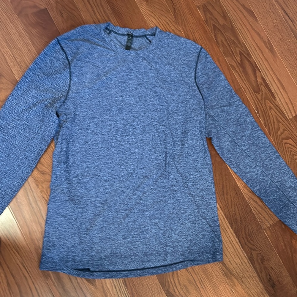 Lulu Lemon top